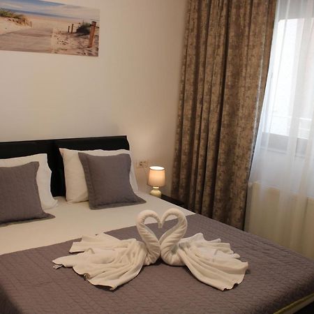 Bluewaves Apartment Mamaia Nord Navodari Exterior photo
